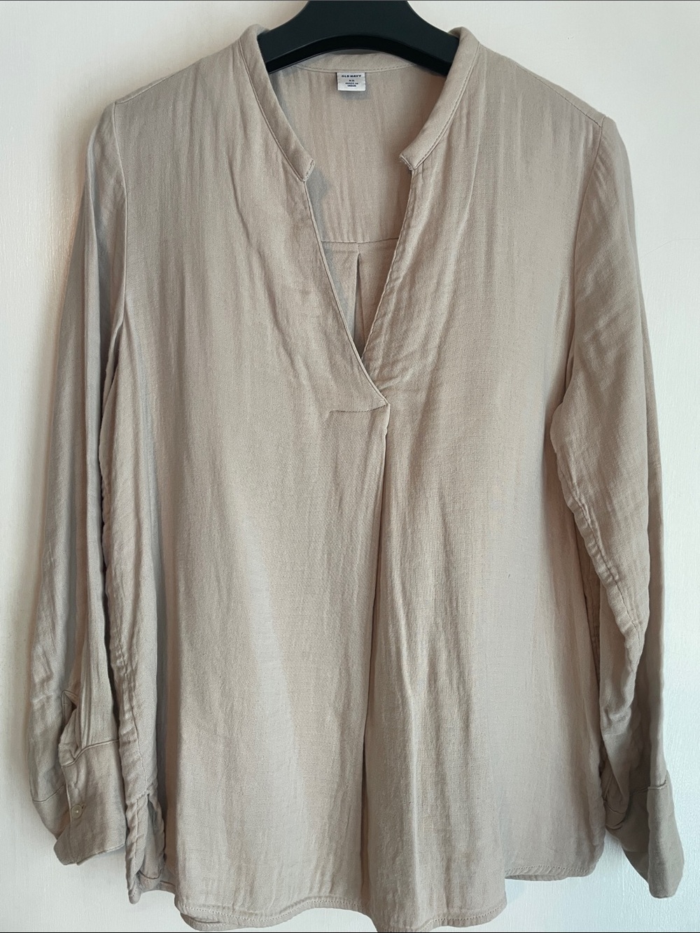 Old Navy Light Beige Split Neck Popover Blouse XS